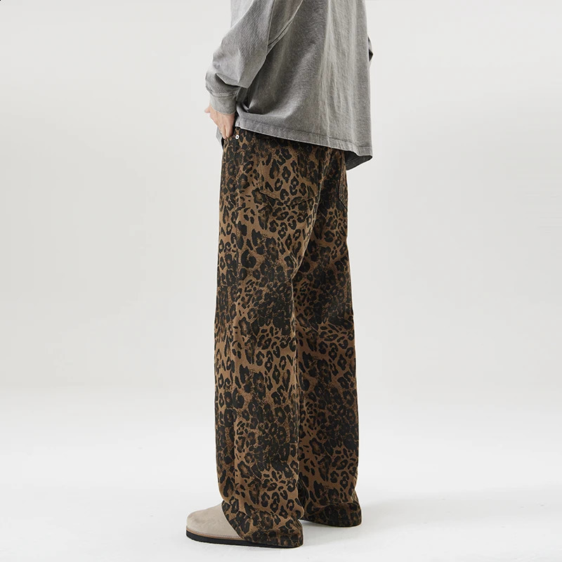 Y2K Leopard Jeans for Men Autumn and Winter Fashion Street Loose Cool Straight Wide Leg Casual Denim Trousers 250120