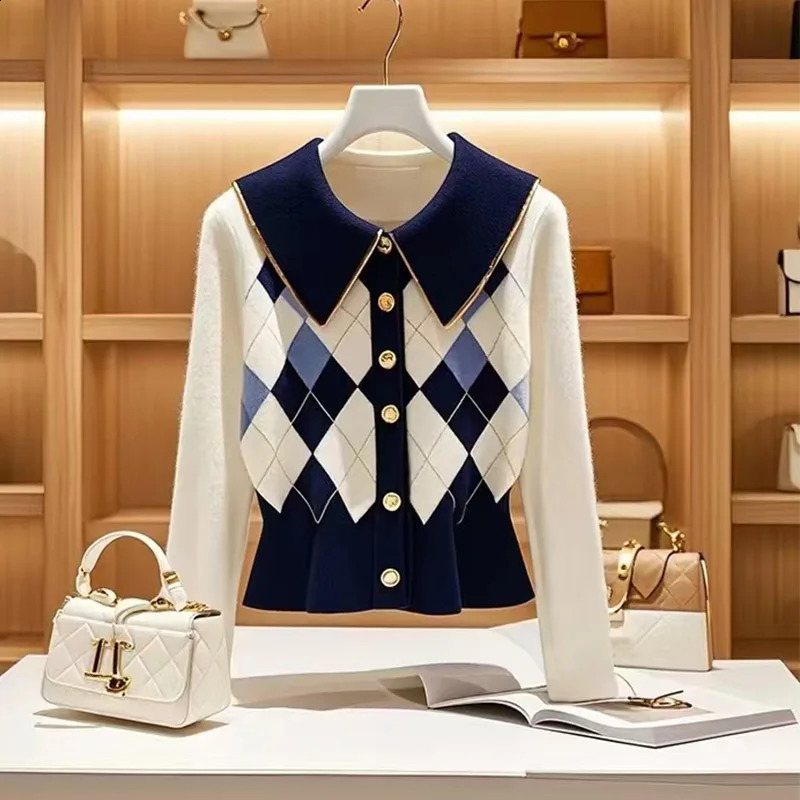 Autumn Fashion Elegant Plaid Short Style Knitted Cardigan Women Clothing Vintage Commute Elastic Slim Doll Collar Sweaters 250116