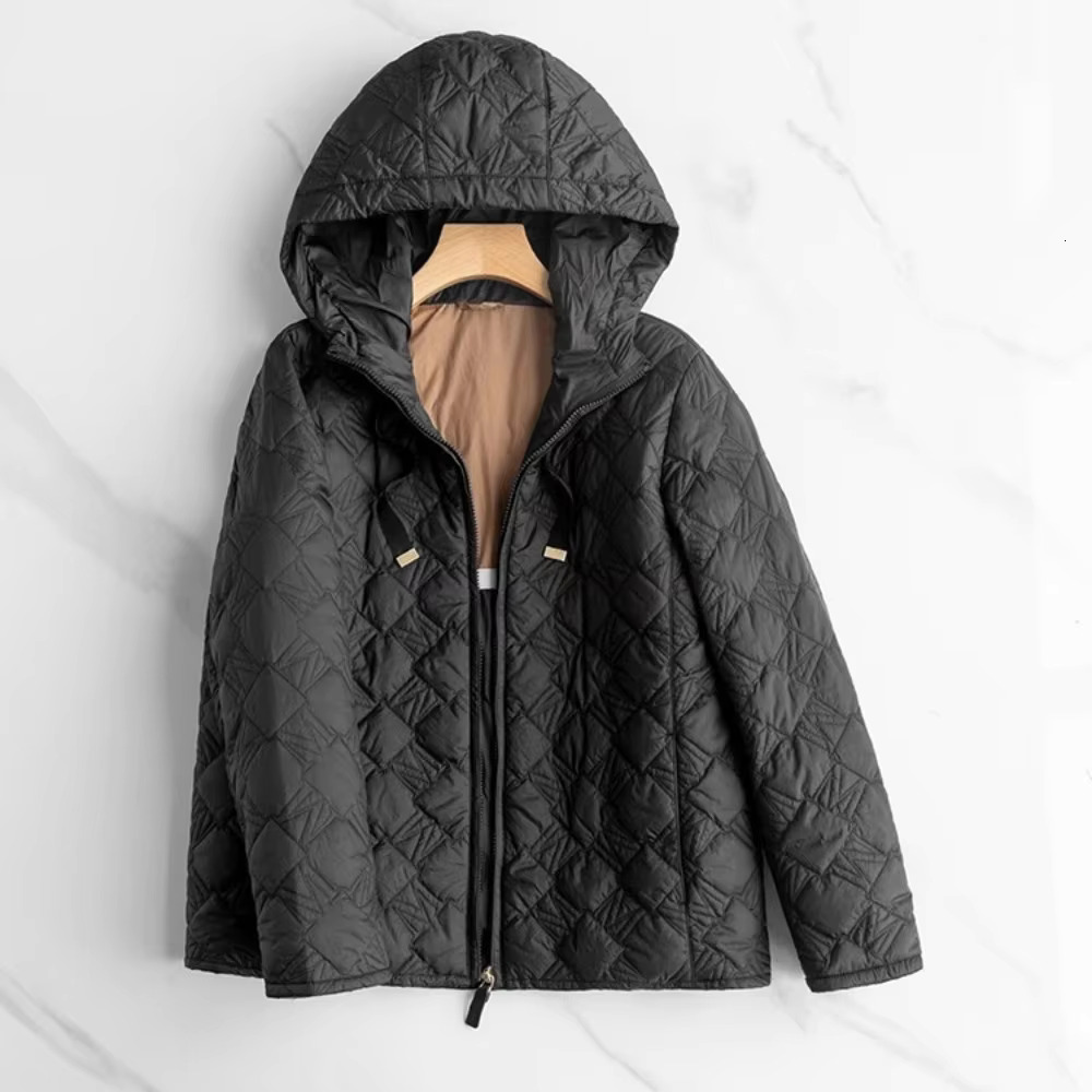 Light Jacket Women's Short White Duck Down Coat Fashion Big Brand 2024 New Winter American Spring Hooded Plaid