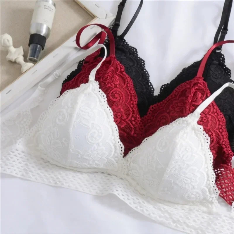 Lace triangular er bra womens embroidered hollow underwear sexy floral deep V seamless push up 250122