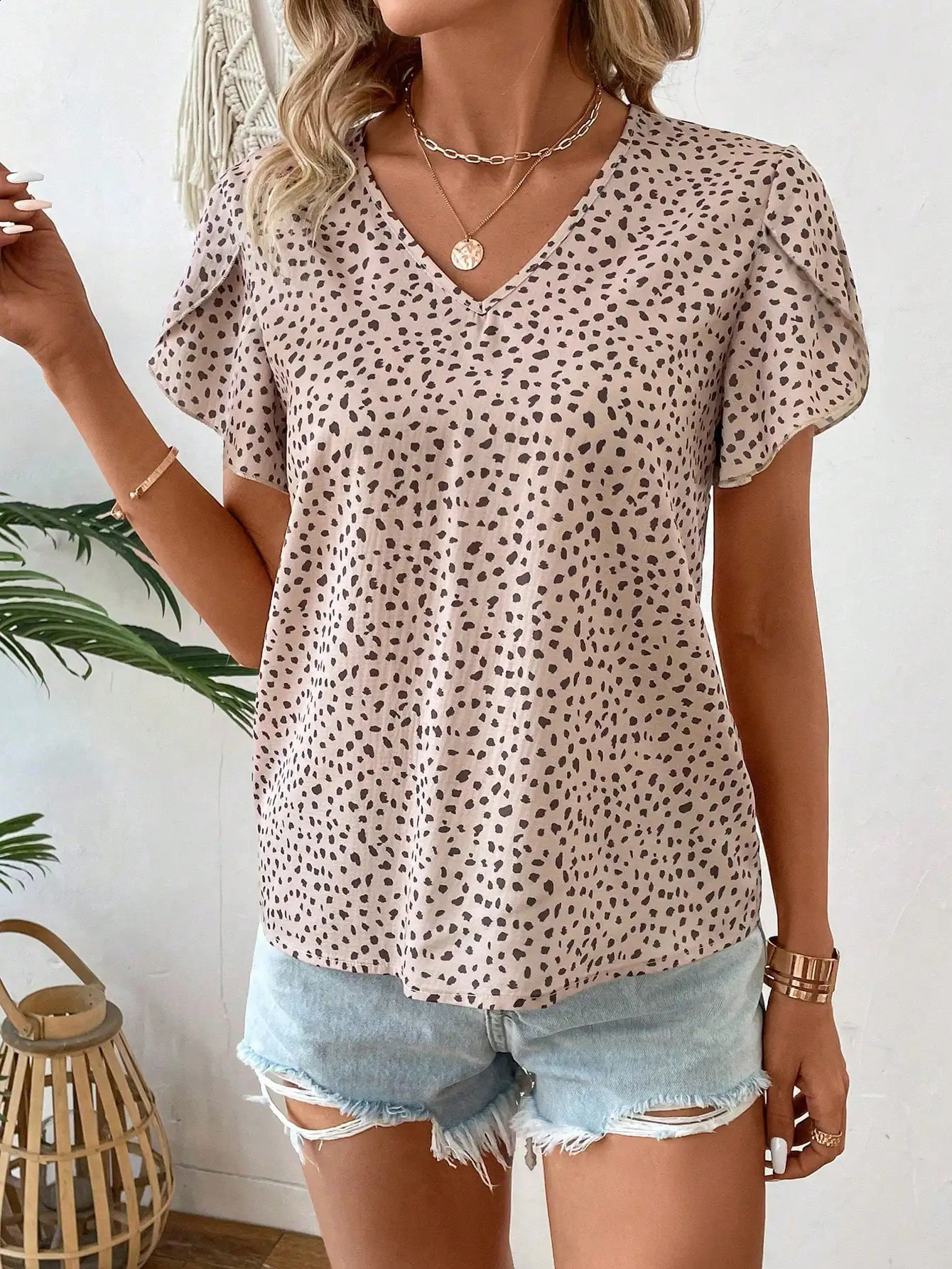 Elegant casual womens shirt small Vneck short sleeves pearl woven 250122