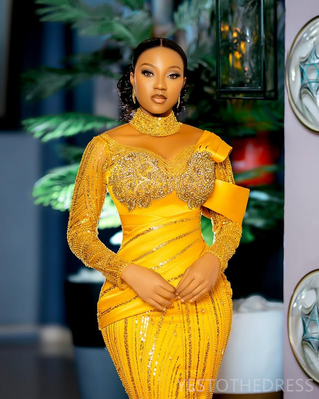 2025 Plus Size Aso Ebi Gold Prom Dresses Mermaid Evening Gowns For Black Women Illusion High Neck Long Sleeves Beaded Lace Birthday Dress Second Recep