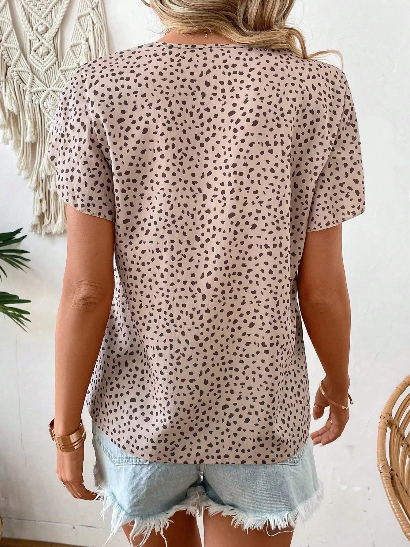 Elegant casual womens shirt small Vneck short sleeves pearl woven 250122