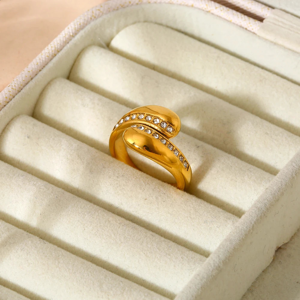 Stylish Golden Metal Stainless Steel Paved Shiny Stone Cross Open Ring for Women Waterproof Jewelry Gift 250121