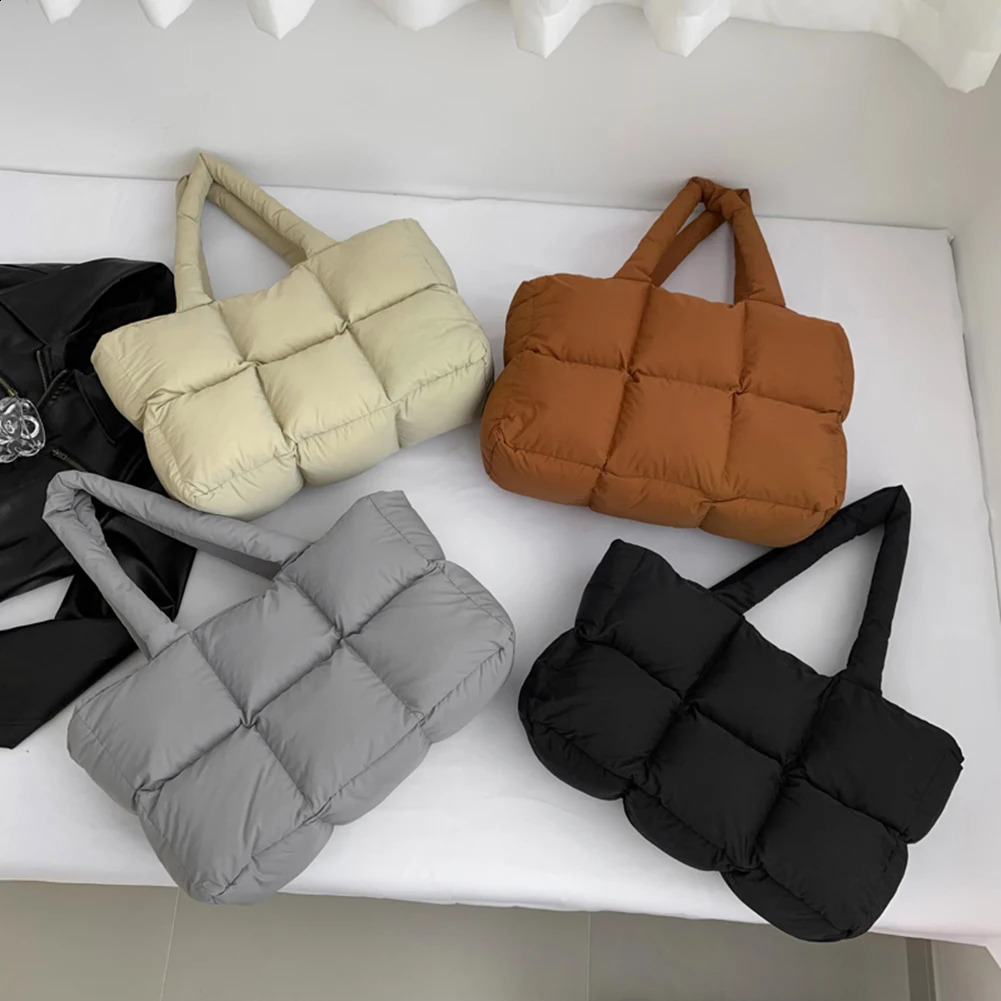 Women Padded Handbag Solid Color Quilted Puffer Shoulder Bag Large Capacity Soft Cloud Tote Bag Trendy Commuting Bags 250113
