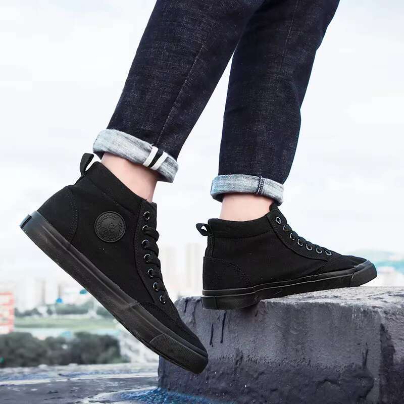 Men's High Top Sneakers Breathable Canvas Casual Fashion Street Skateboard for Men Lace Up Vulcanize Shoes Tenis2024