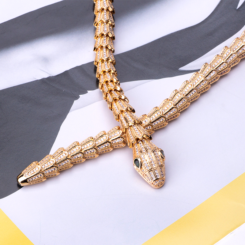 2025 New model Exquisite Snake Bracelet for Women Fashion Gold Plated Zircon Bracelets Girls Bangles Personalized Daily Jewelry Gifts party gifts Wedd