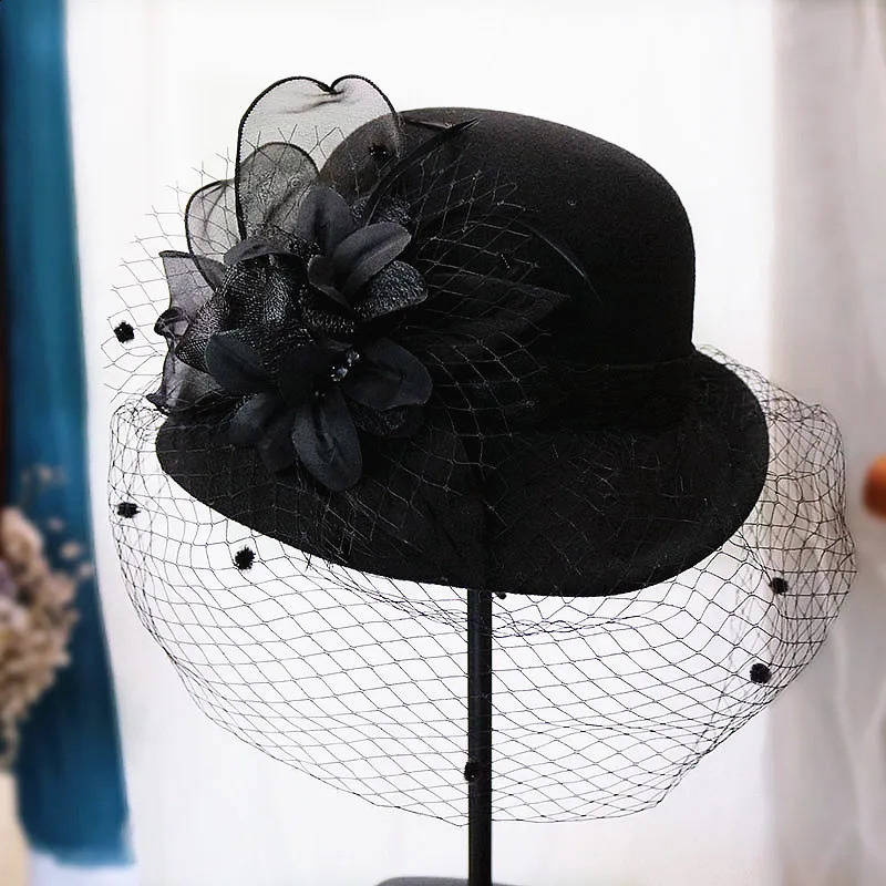 net shamao female British Hepburn wind hat qiu dong socialite basin of French fashion cap flowers trilby restoring ancie 250118