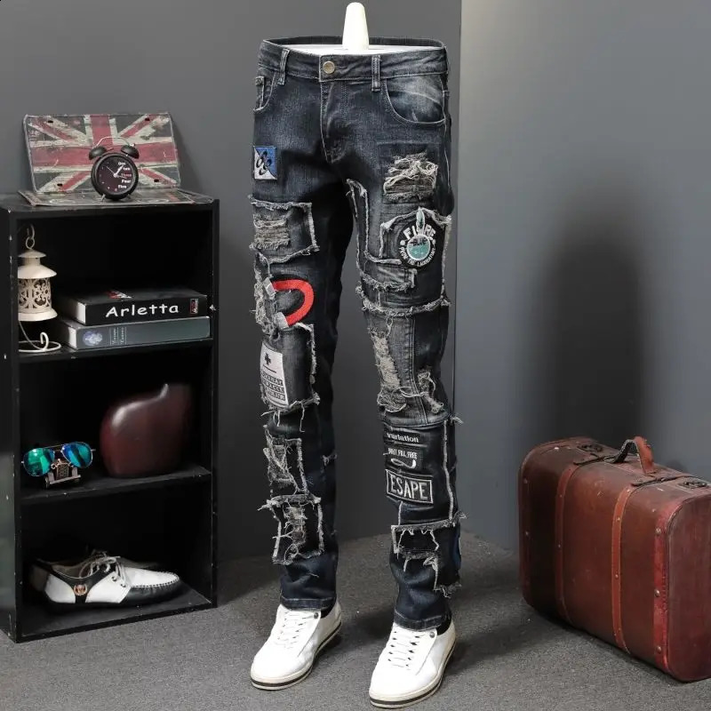 Spring and Autumn Broken Hole Patch ed Emblem Jeans Mens Straight Fit Elastic Pants 250113