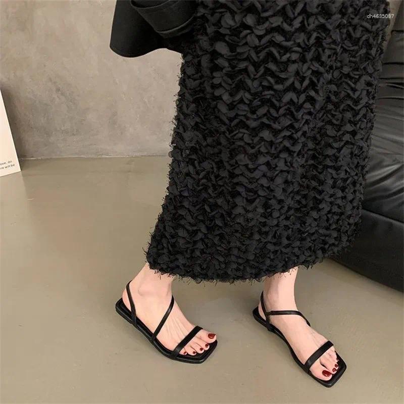 Sandals Buckle Strap Flat Sandal Shoe 2025 Women's Summer Heels Square Toe Without Retro Gladiator Fashion Girls Rome Scandals hurenlakeshoes