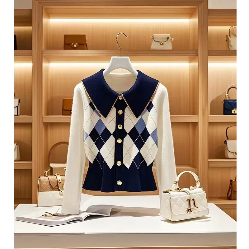 Autumn Fashion Elegant Plaid Short Style Knitted Cardigan Women Clothing Vintage Commute Elastic Slim Doll Collar Sweaters 250116