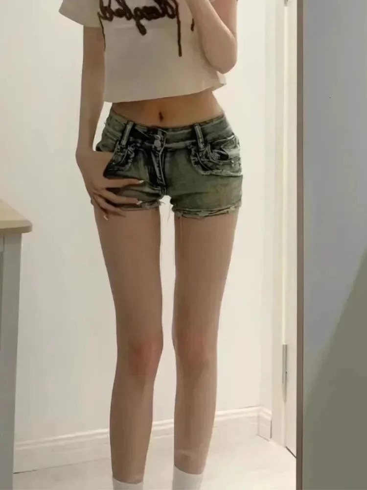 Rivet Low Waisted Shorts Women Distressed Tassel Jeans Hip Hop Streetwear Fashion Summer Short Jeans Y2k 2 Buttons Denim Shorts 250116