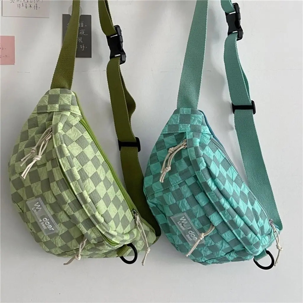Korean Retro Chessboard Chest Bag Womens Japanese Versatile Leisure Large Capacity Messenger Bag Mens Sports Waist Bag Fashion 250122