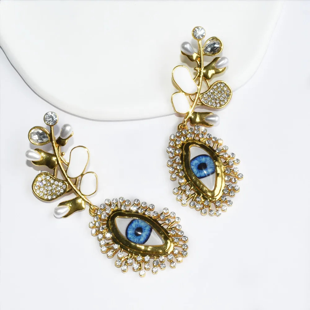 n Rhinestone Resin Eyes Pendant Dangle Earrings for Women Jewelry Baroque Style Vintage Statement Earrings Accessories 250120