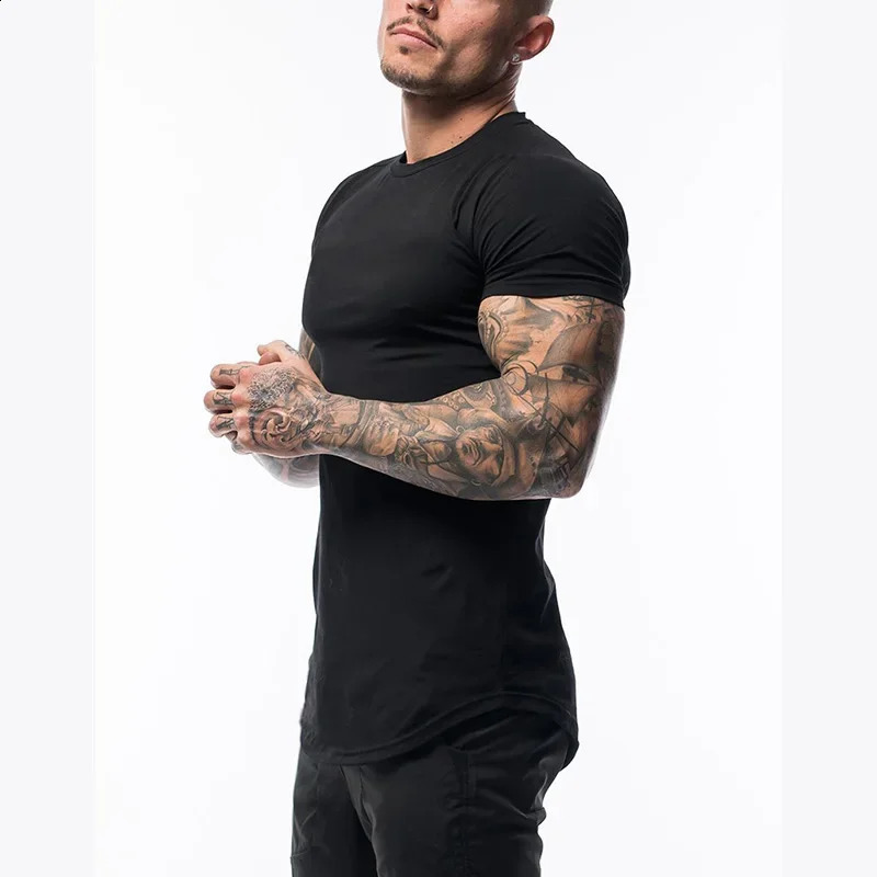 Summer Solid Short Sleeve T Shirt Men Cotton Sports Fitness Tshirt Bodybuilding Round Hem Streetwear Tee homme 250122