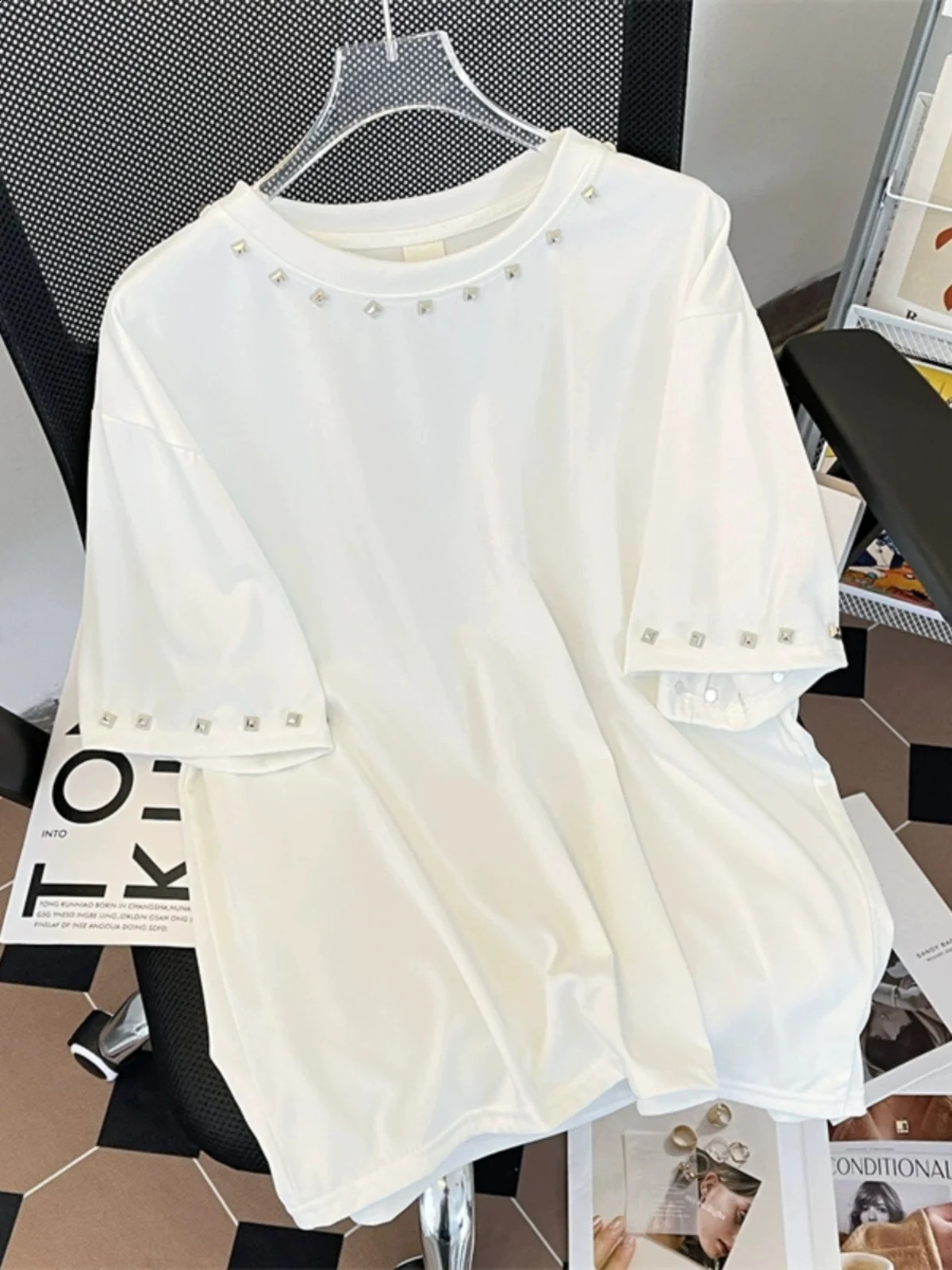 Arrival Tshirt Shortsleeved Mens Clothing Slim Round Neck Bottoming T Shirt Trendy Casual Solid Color Shirts Q109 250122