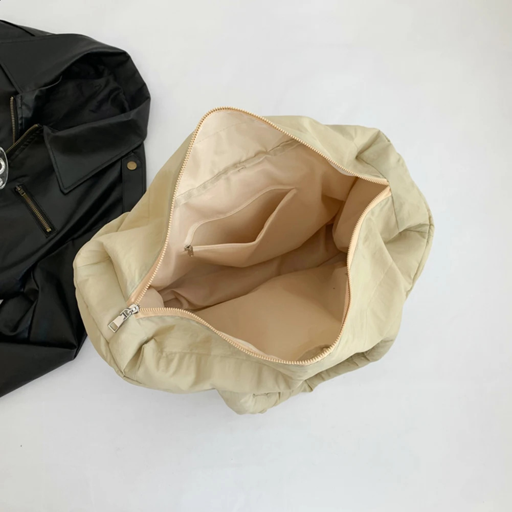 Women Padded Handbag Solid Color Quilted Puffer Shoulder Bag Large Capacity Soft Cloud Tote Bag Trendy Commuting Bags 250113
