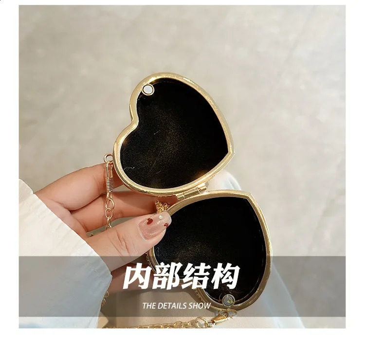 Chain Acrylic Set with Diamond Women Clutch Bag Fashion Hand Bag Heart Metal Tassel Evening Clutch for Party 250122