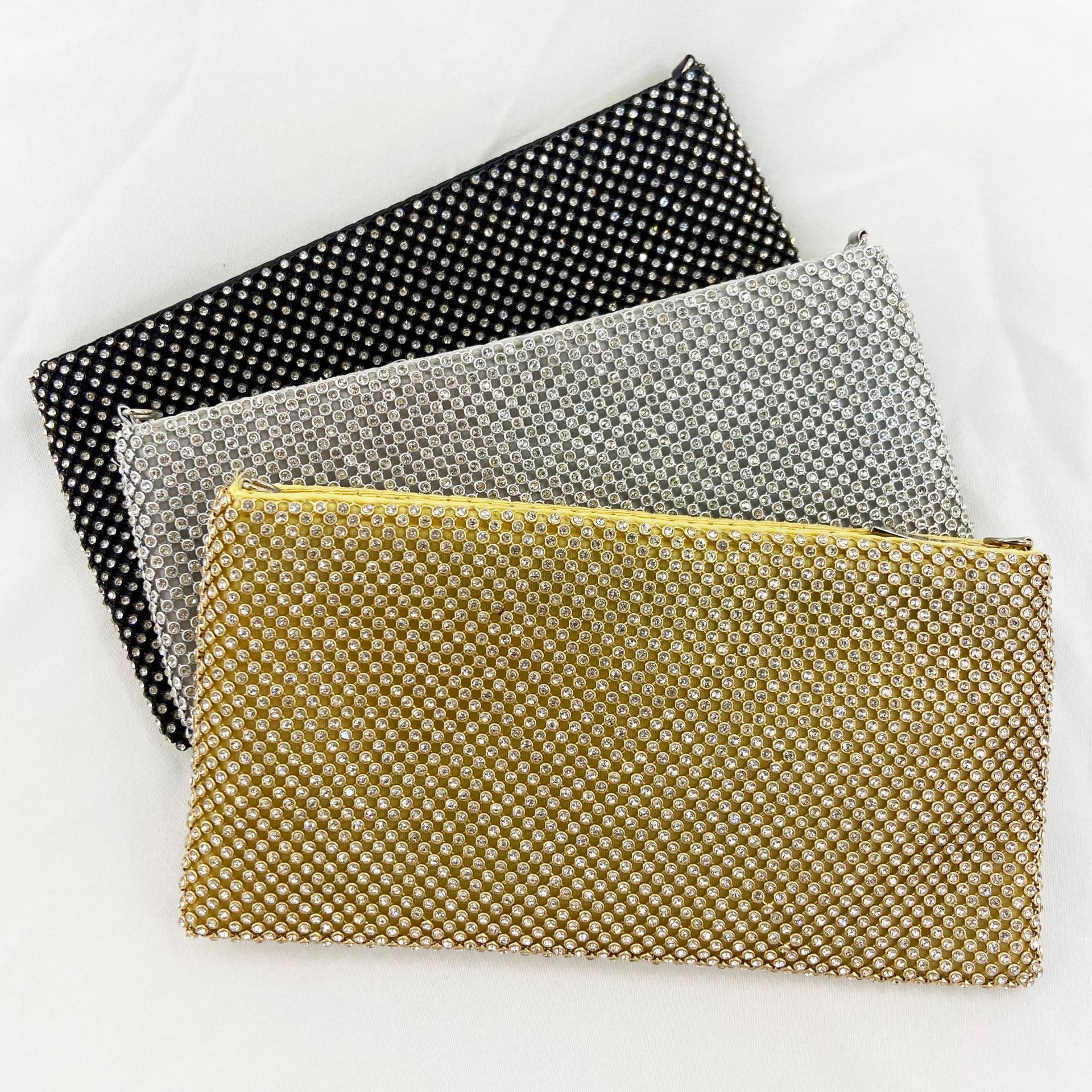 Three Centimeter Mesh Exquisite And Fashionable Rhinestone Crossbody Phone Bag With Diamond Inlay For Convenient Evening Wear