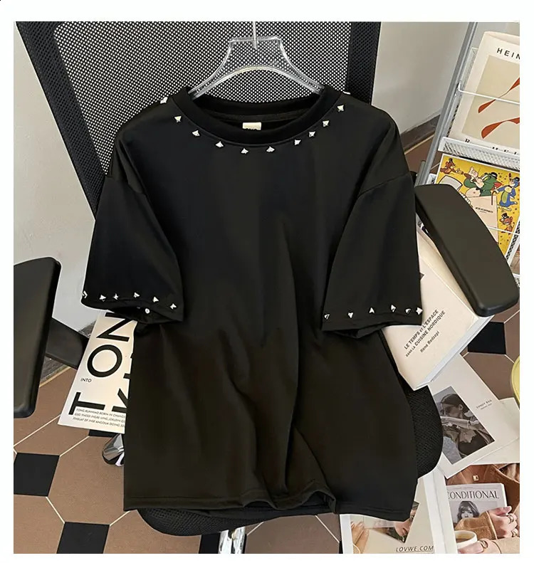 Arrival Tshirt Shortsleeved Mens Clothing Slim Round Neck Bottoming T Shirt Trendy Casual Solid Color Shirts Q109 250122
