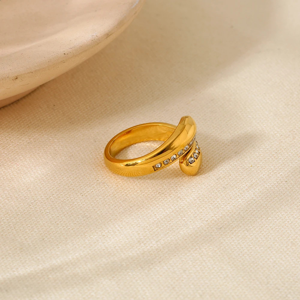 Stylish Golden Metal Stainless Steel Paved Shiny Stone Cross Open Ring for Women Waterproof Jewelry Gift 250121