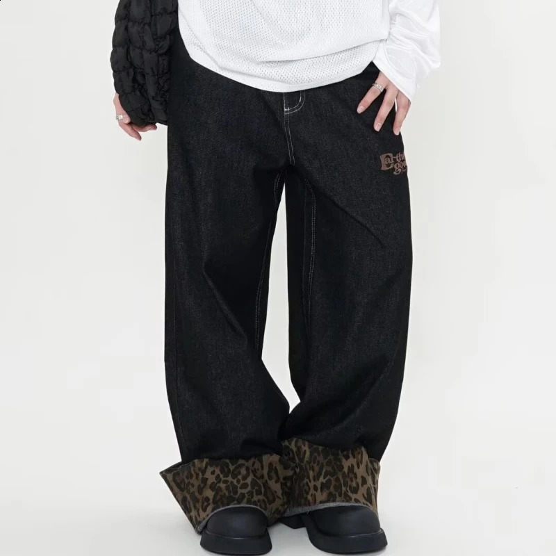 Leopard Print Patchwork Mens Jeans Hip Hop Fashion Washed Wide Legs Cow Pants Size S-3XL Curling Edge Denim Trousers 250120