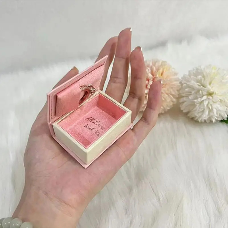 Wholesale Vintage Jewelry Book Box For Ring Pendant Earrings European Style Portable Packaging Box 250117