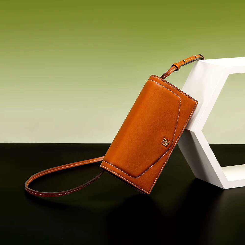 CH Brand Crossbody Elegant Small Sense Women's Going Out With Ladies Bag Letter Design Fashion Leather