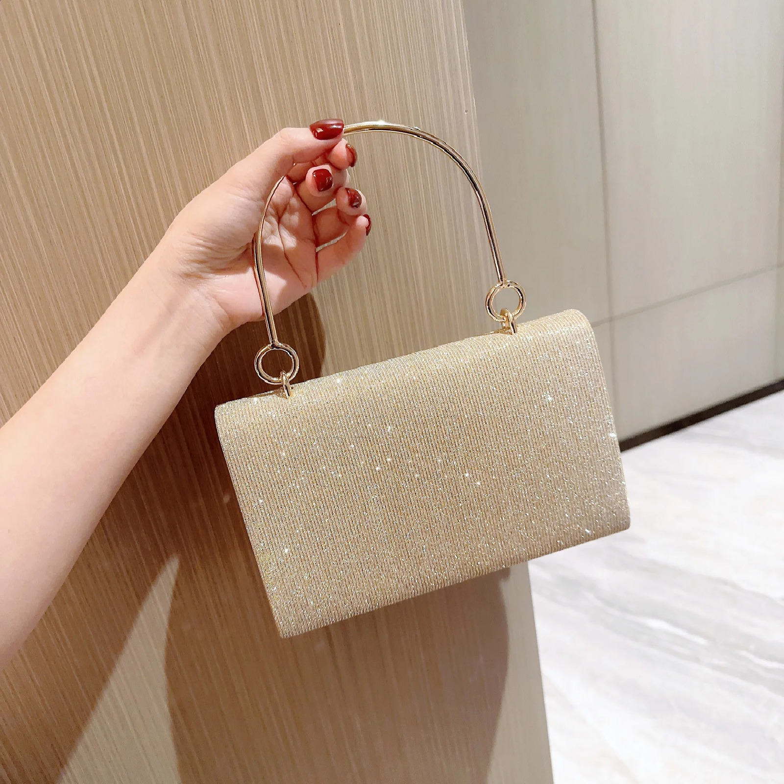 Womens Classic Metal Bracelet Flap Evening Bag Sparkling Handbag Party Bag Evening Bag Dress Bag Wedding Bag Prom Bag 250122
