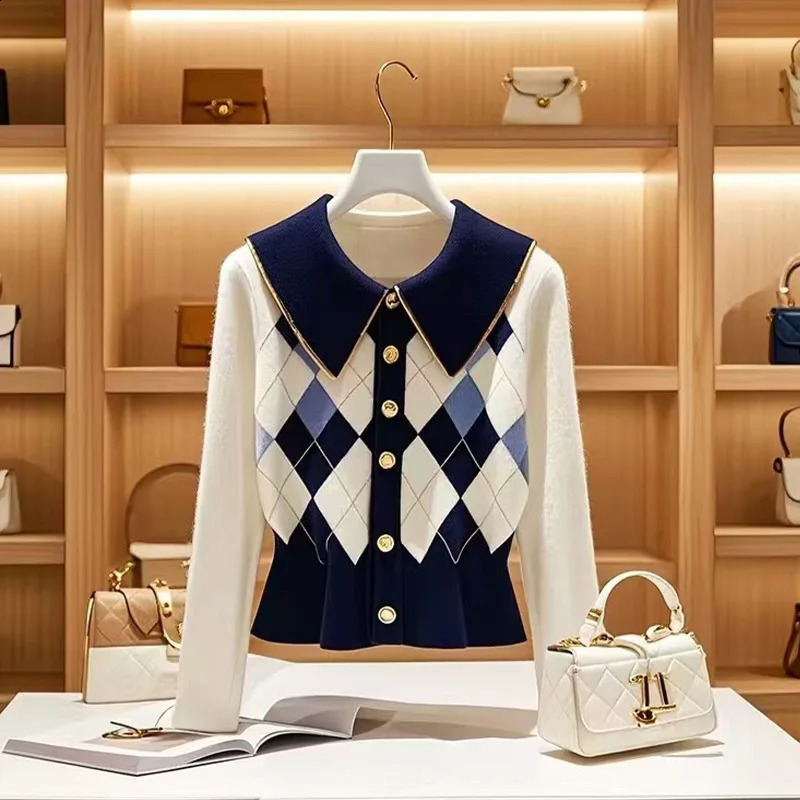 Autumn Fashion Elegant Plaid Short Style Knitted Cardigan Women Clothing Vintage Commute Elastic Slim Doll Collar Sweaters 250116