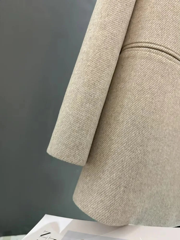 Beige Metal Button Wool Blazer Coat for Women Female Office Lady Winter High-end British Style Versatile Suit Trendy 250109
