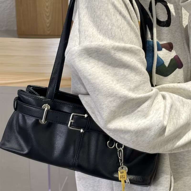 Jamhoo New Retro Versatile Underarm Shoulder Square Horizontal Handbag Wide Belt Strap Design Motorcycle Bag
