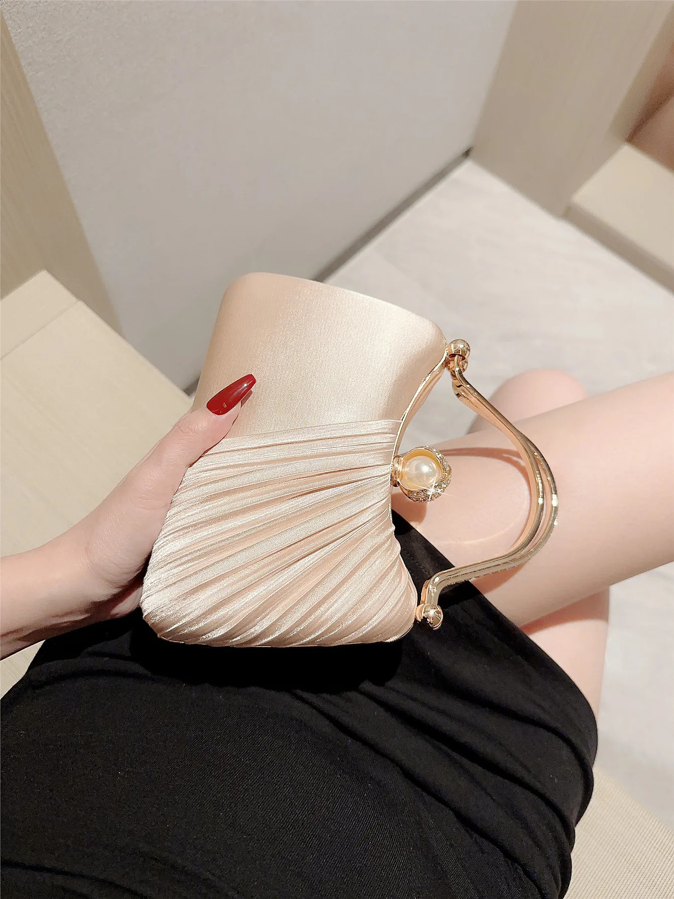 A fashion casual Satin Pleated Evening Bag Shiny Rhinestone Decor Prom Bag Romantic Wedding Bag Party Bag Evening Bag Dress Bag Bridal Bag Chain Bag C