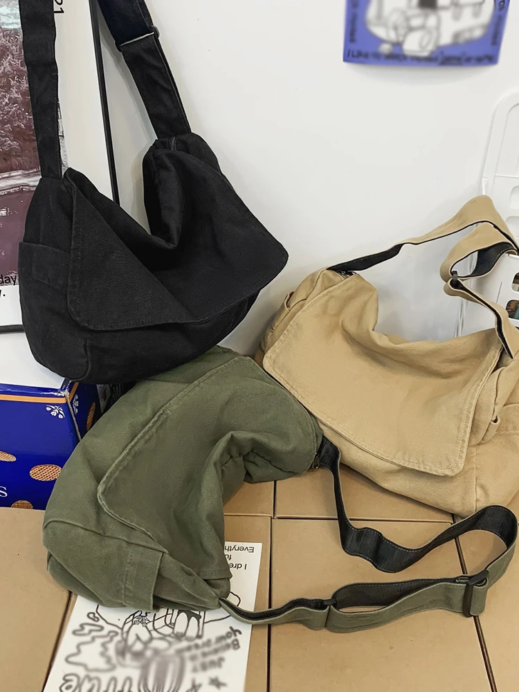 Large Capacity Canvas Simple Messenger Bag For Women and Men Trendy Student Flap Shoulder Bag for High School or University 250120