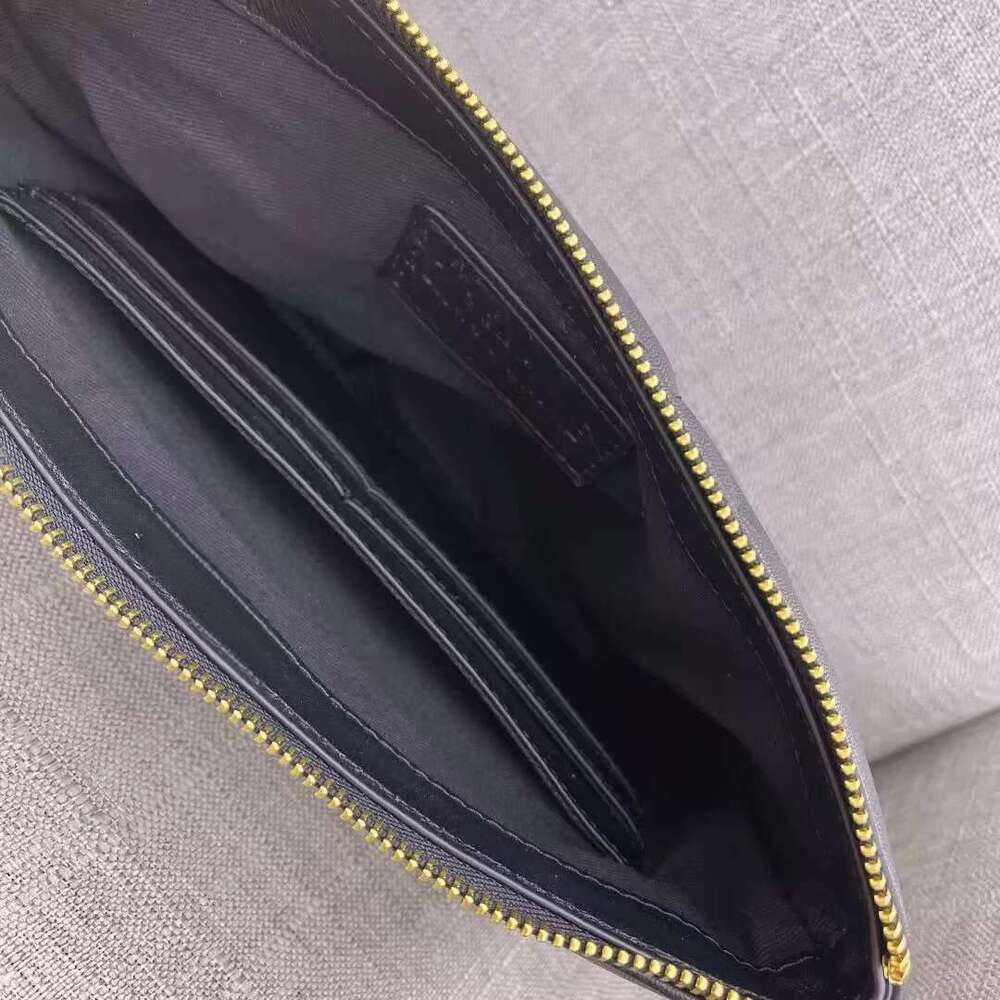 2024 New Fashionable And Trendy Commuter Handbag