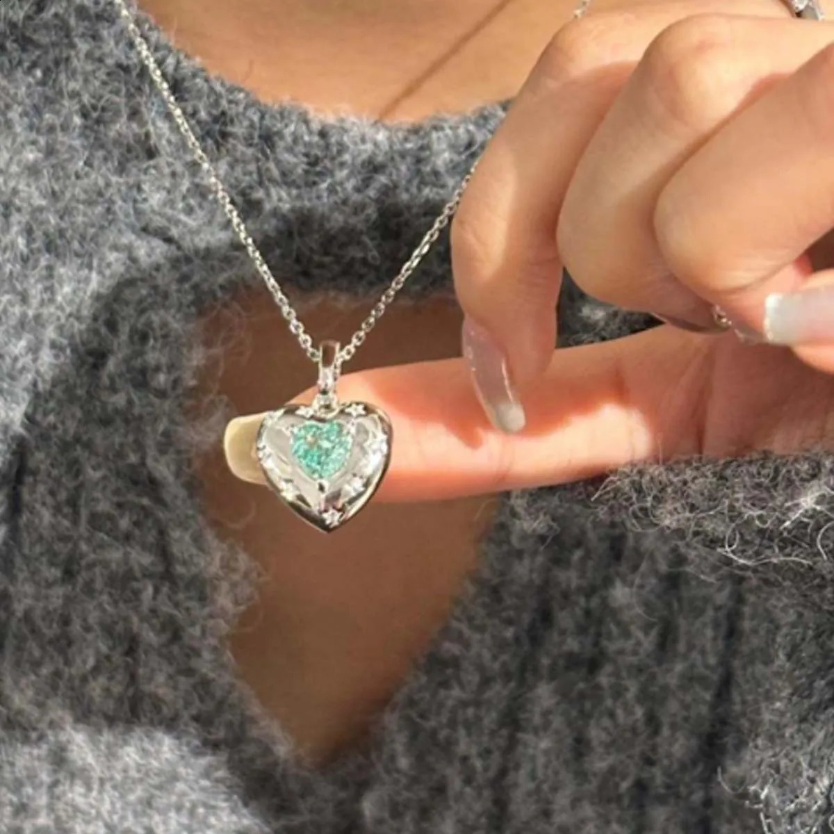 Fashion Elegant High end Womens Boutique Charm Personalized Love 925 Necklace 250117