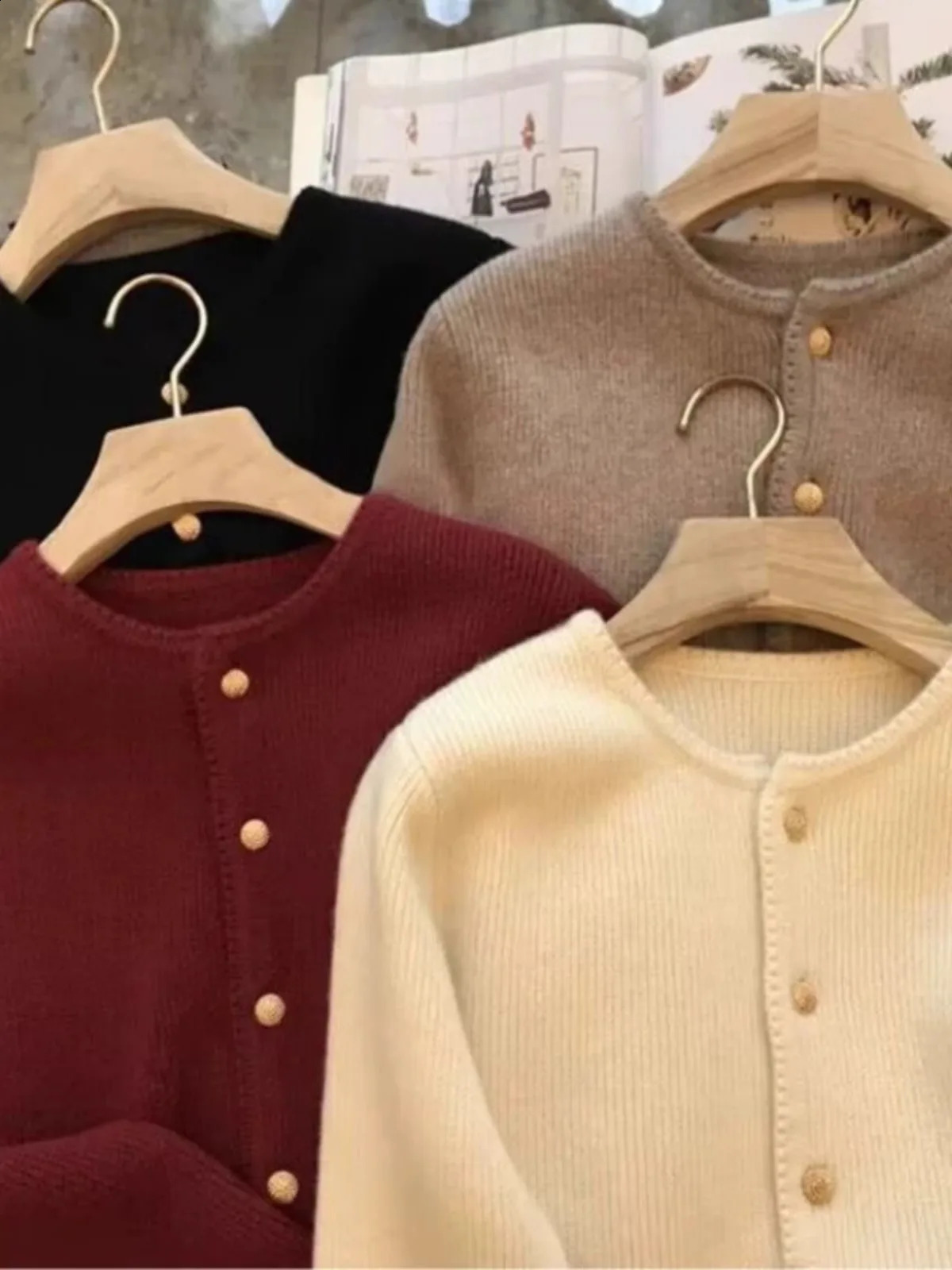 Crew neck 100 pure cashmere cardigan small fragrant coat womens spring and autumn loose wool knit sweater 250114