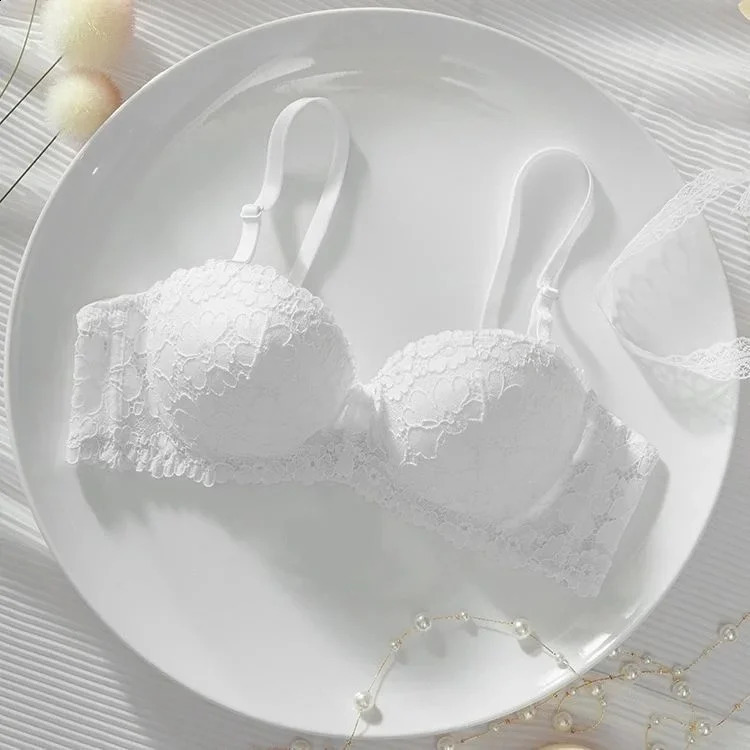 Women Underwear Thickened Bra for Small Breasts Gather Together with Steel Rings Shaped Upper Support A Cup Flat Double 250122