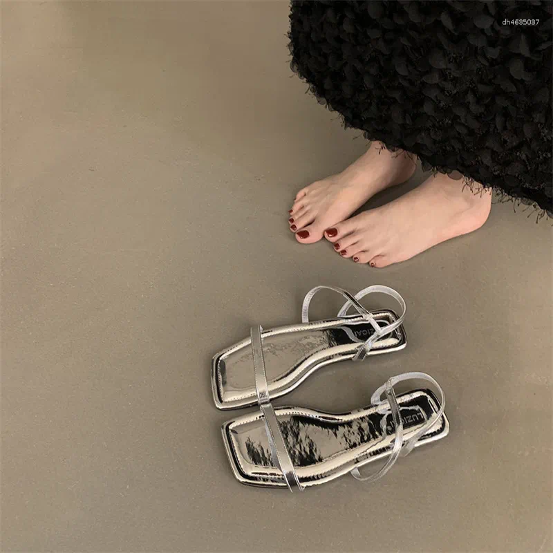 Sandals Buckle Strap Flat Sandal Shoe 2025 Women's Summer Heels Square Toe Without Retro Gladiator Fashion Girls Rome Scandals hurenlakeshoes