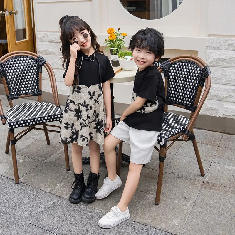 Partner Look CoupleSets Fashion Family Matching Brothers and Sister Clothes Clothing Women Mom Daughter Dress Dad Son T Shirts 250117