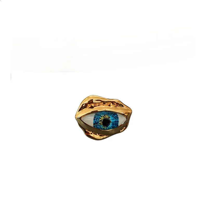 Vintage Jewelry Eye Open Ring 250121