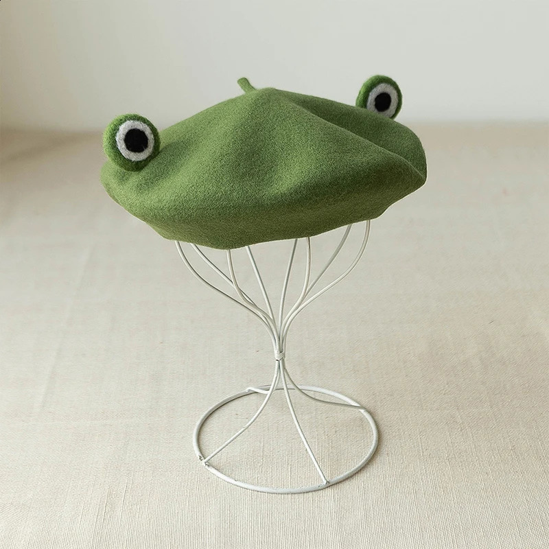 Unisex Cute Frog Big Eye Wool Beret Retro Women Winter Casual Warm Painter Hats for Girls Individuality Gift French Berets 250120