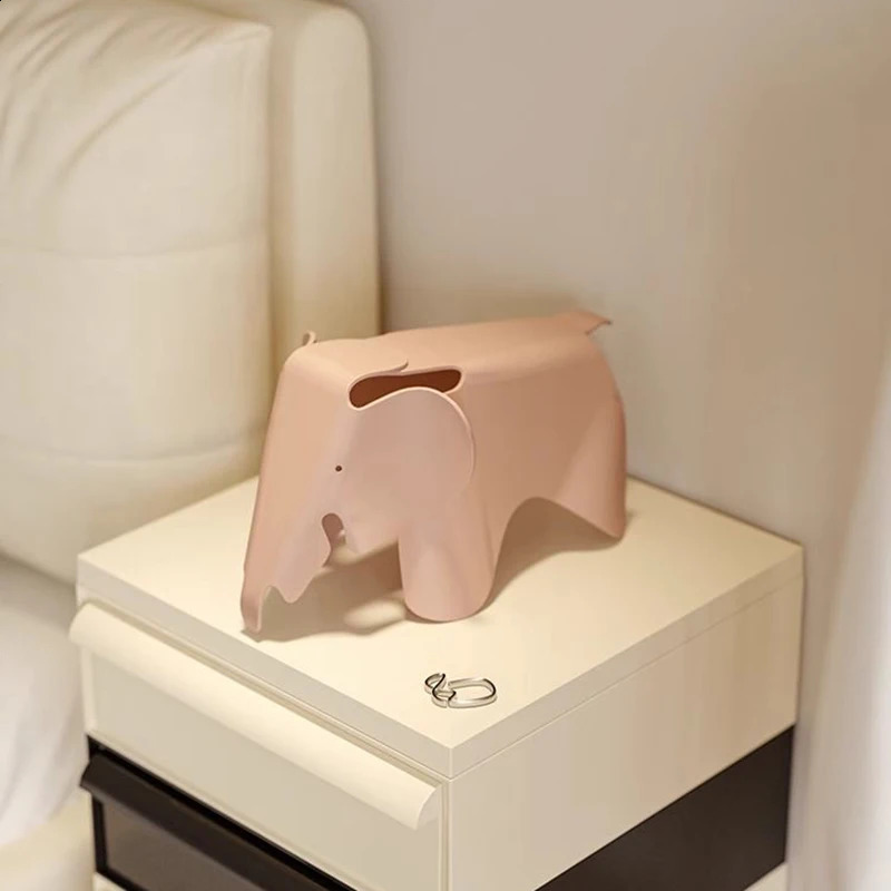 Nordic Elephant Figurines Creative Miniatures for Living Room Modern Ornaments n Sculptures Funny Gifts Home Decoration 250115