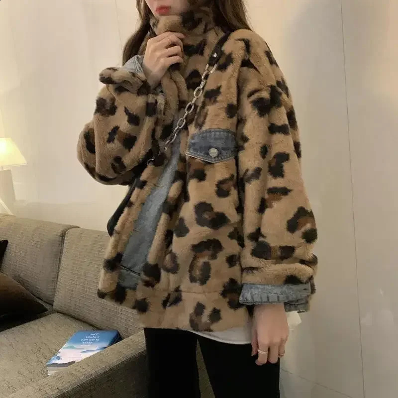 Winter Korean Style Loose Short Versatile Velvet Thick Coat for Women Trendy Cool Fashion Leopard Denim Jacket for Women 250121