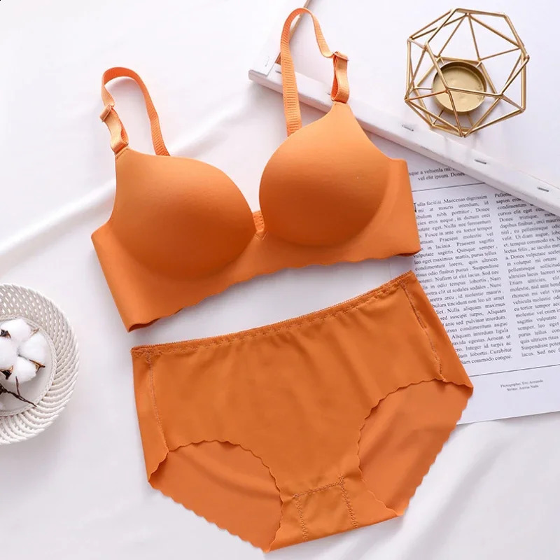 Sexy Push Up Bra Corset Wireless OnePiece Breathable Underwear Gathered Uphold Set for Women Lingerie Seamless Bralette 250122