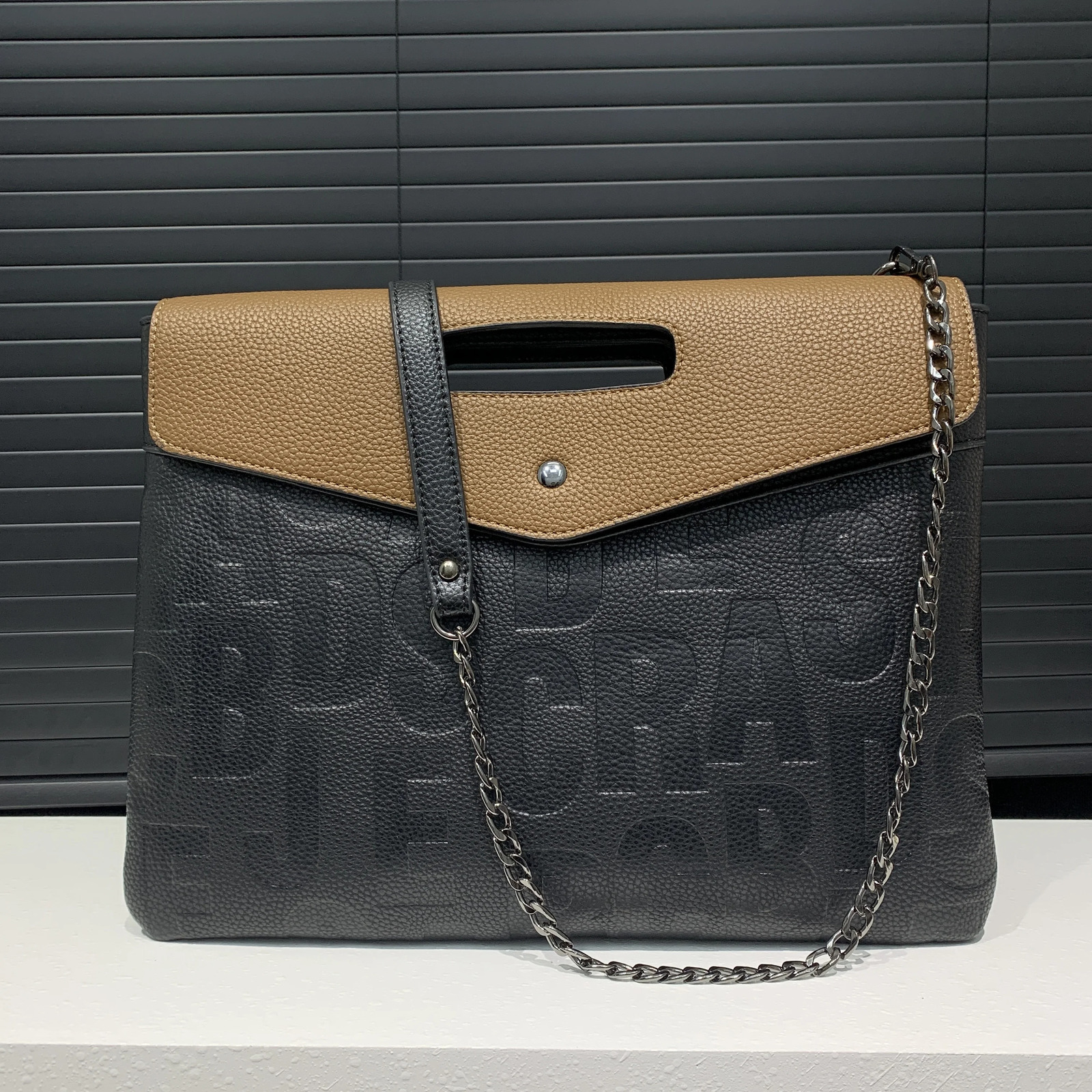 Womens business retro fashion handbag A4 paper handbag large capacity envelope crossbody bag 250110