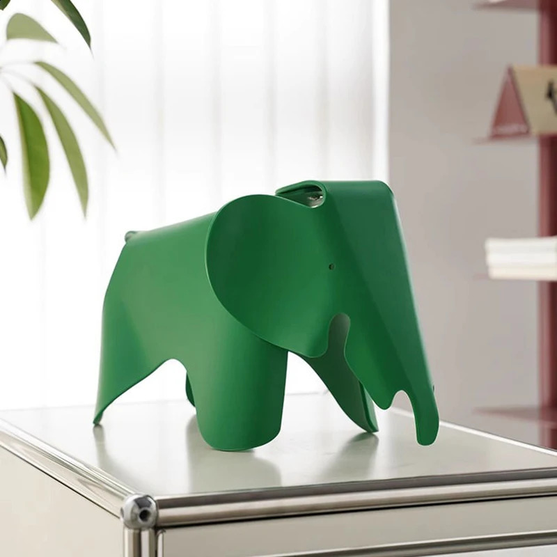 Nordic Elephant Figurines Creative Miniatures for Living Room Modern Ornaments n Sculptures Funny Gifts Home Decoration 250115