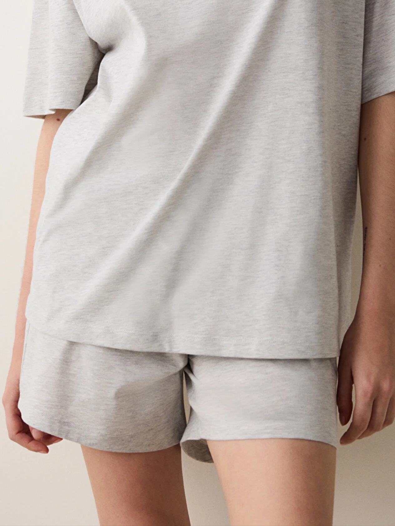 Women's Summer Sleepwear with Sporty Outfit Features - Comfortable Short Sleeves and Shorts Set