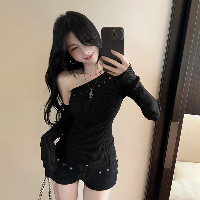Rivet Off Shoulder Sweaters For Women Sexy Pullovers Asymmetric Knitted Tops 250731