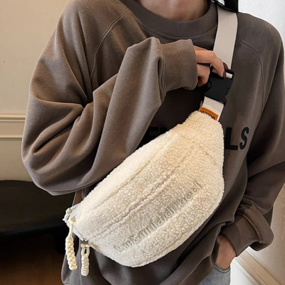 Lambswool Fanny Pack Womens Fleece Sherpa Waist Pouch Large Capacity Furry Crossbody Shoulder Bag Ladies Solid Fluffy Chest Bag 250731